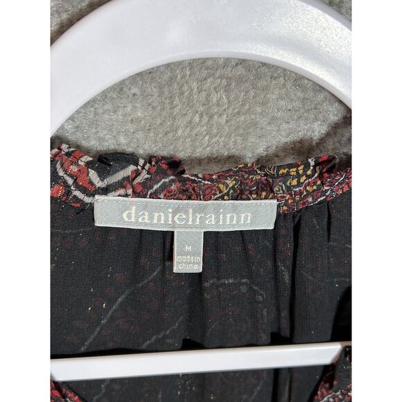 Daniel Rainn Top Womens Size Medium Black Red Paisley Sleeveless Ruffle Pintucks - Picture 3 of 7